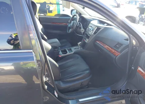 2011 Subaru Outback 2.5I Limited z USA, uszkodzony, nr VIN 4S4BRBJC9B3447099